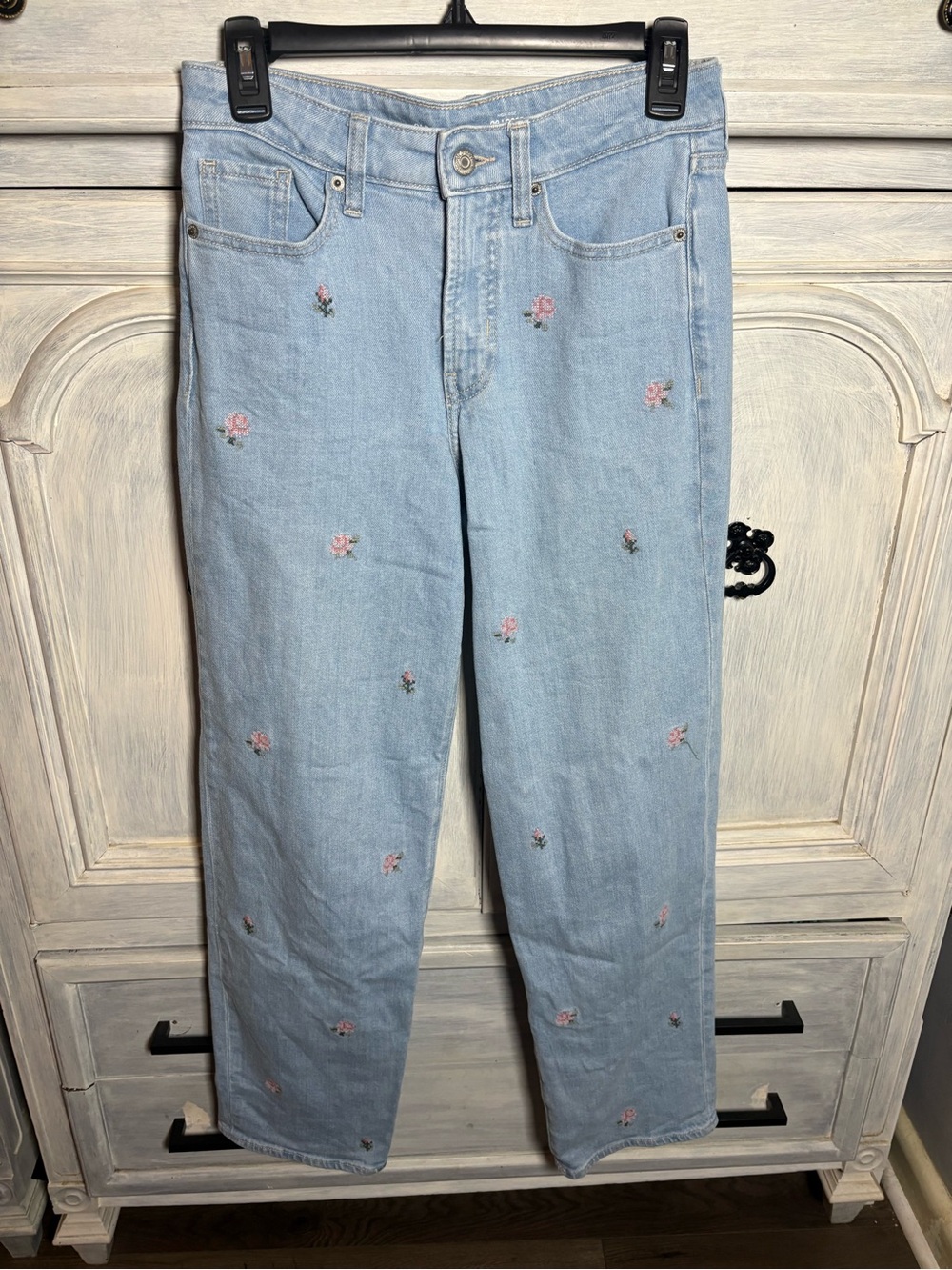 Old Navy OG Loose Light Wash Rose Embroidered Jeans Feminine Romantic Baggy - Picture 3 of 9